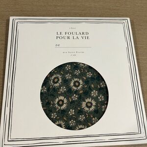 NWT Sezane Green Floral Le Foulard Square Scarf